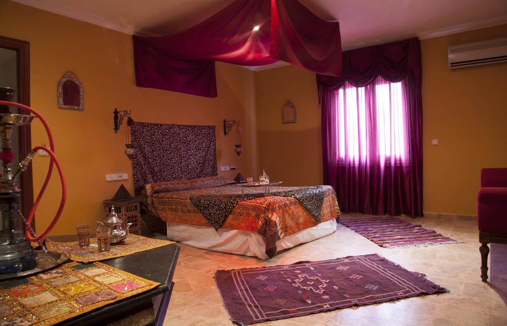 Hotel Tematico Costa Del Sol Торремолинос Экстерьер фото